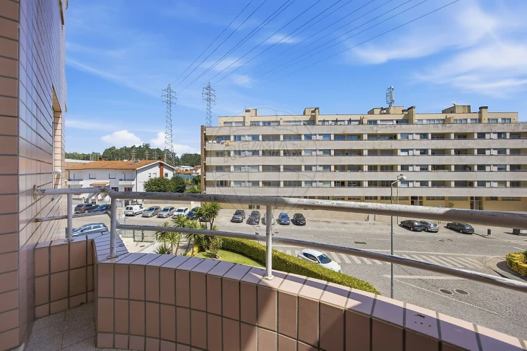 Apartamento T3 para Venda em Cidade da Maia Foto 19