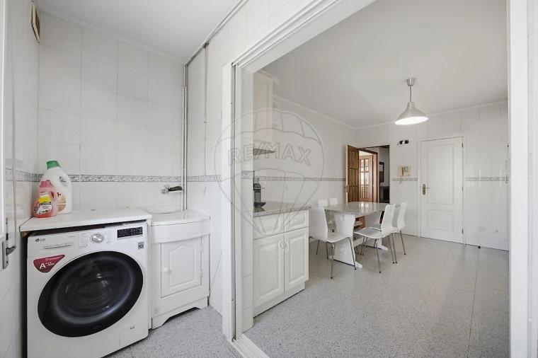 Apartamento T3 para Venda em Cidade da Maia Foto 3