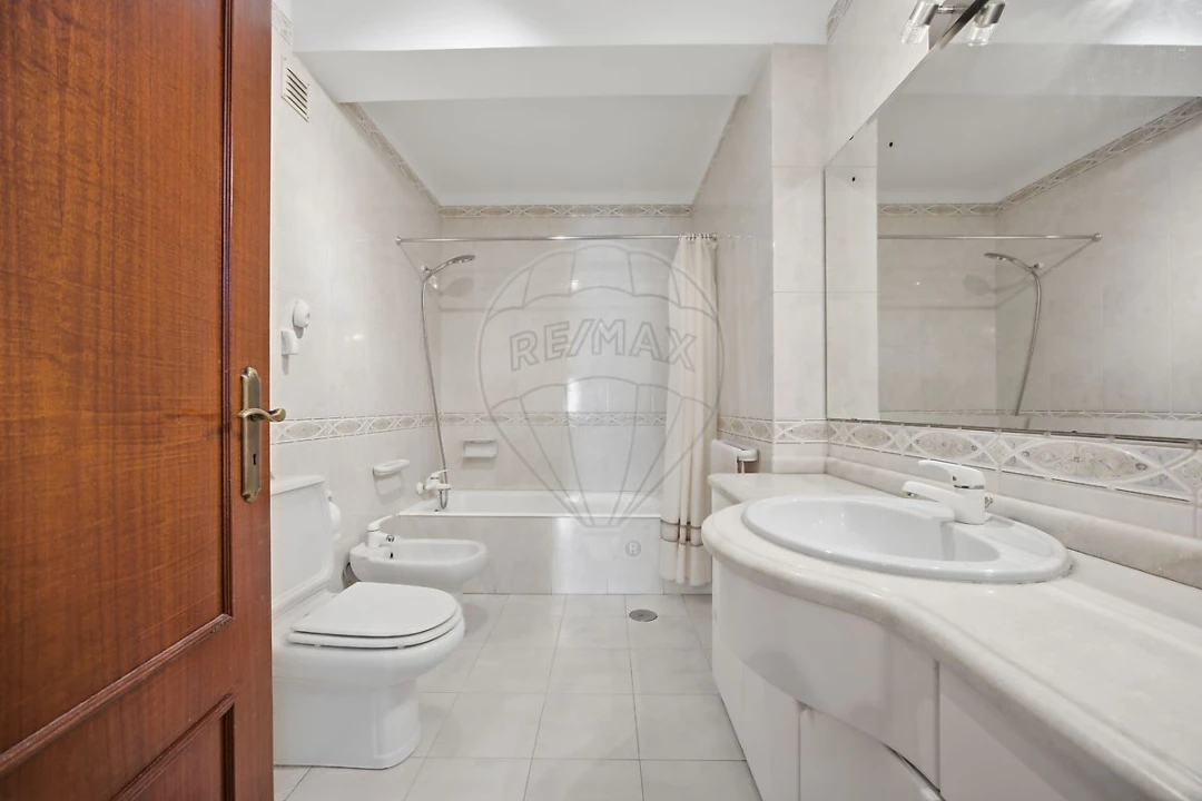 Apartamento T3 para Venda em Cidade da Maia Foto 22