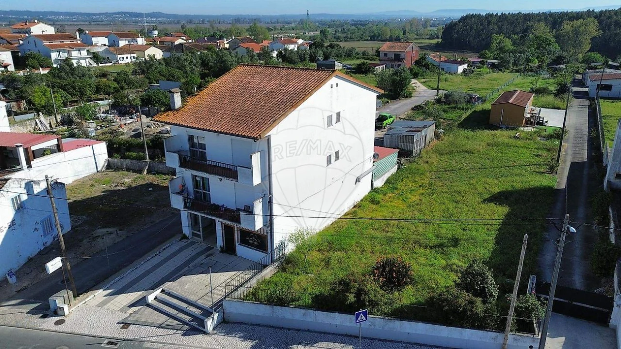 Apartamento T1 para Venda em Granja do Ulmeiro Foto 24