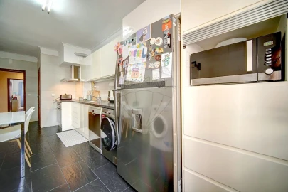 Apartamento T3 para Venda em Massamá e Monte Abraão