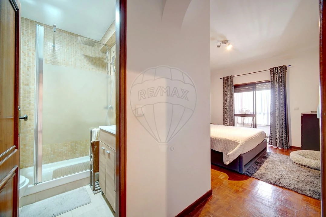 Apartamento T3 para Venda em Massamá e Monte Abraão Foto 16