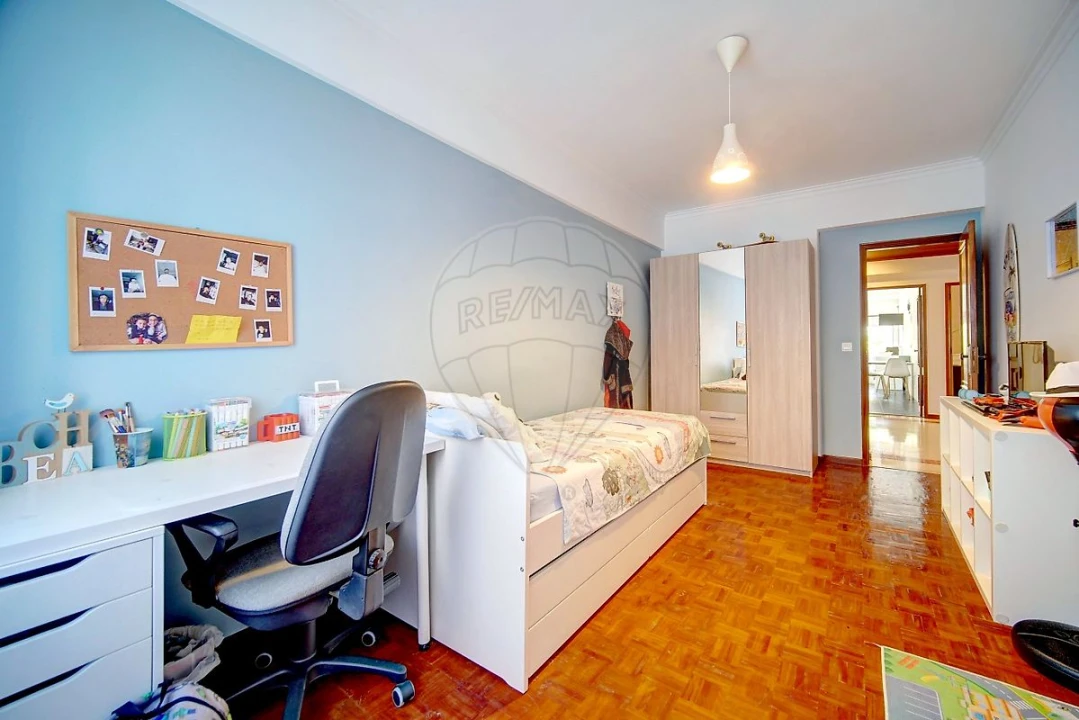 Apartamento T3 para Venda em Massamá e Monte Abraão Foto 18