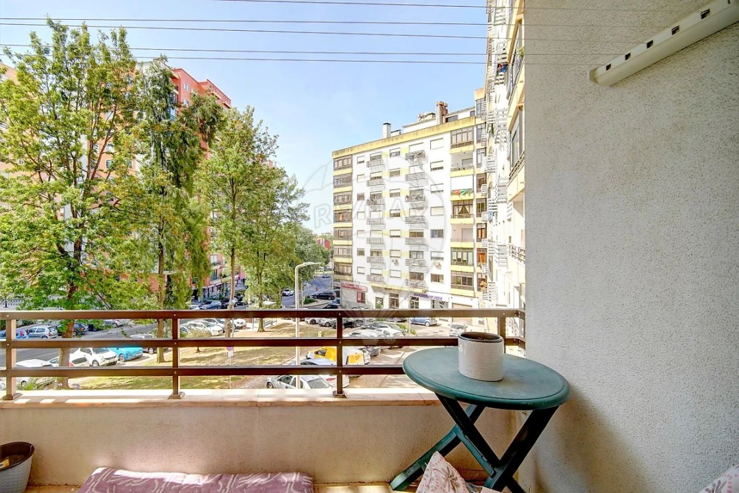 Apartamento T3 para Venda em Massamá e Monte Abraão Foto 6