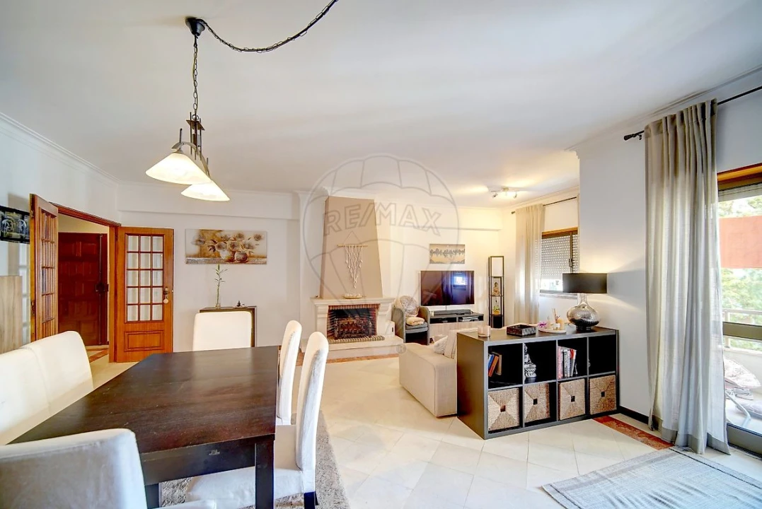 Apartamento T3 para Venda em Massamá e Monte Abraão Foto 4