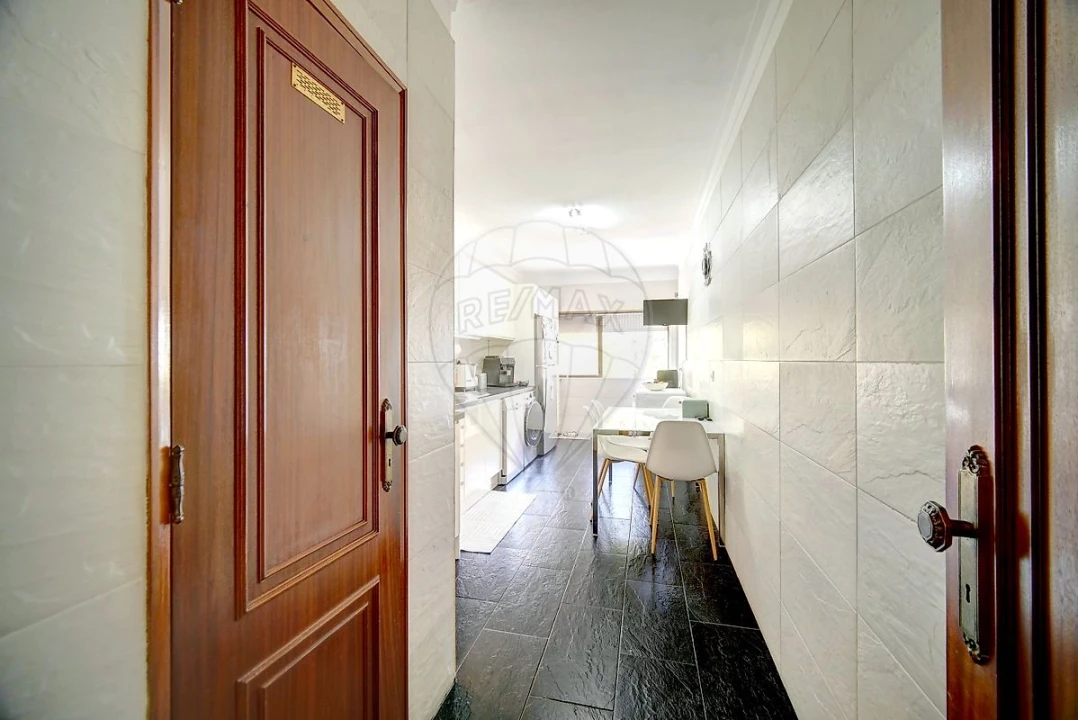 Apartamento T3 para Venda em Massamá e Monte Abraão Foto 7