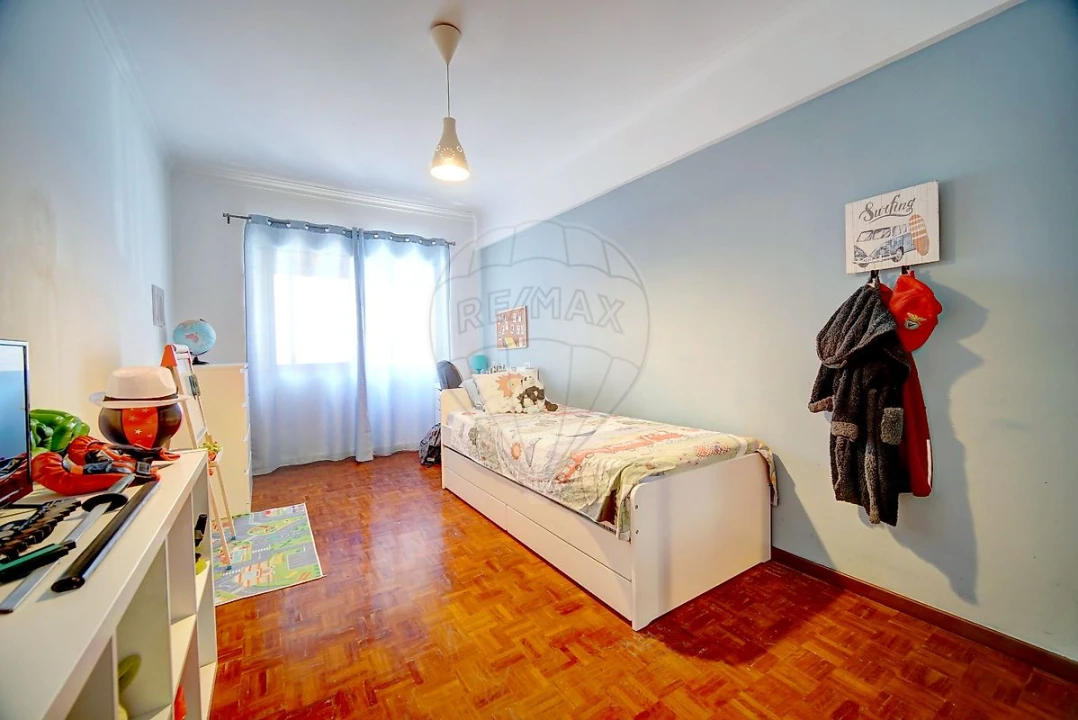 Apartamento T3 para Venda em Massamá e Monte Abraão Foto 17