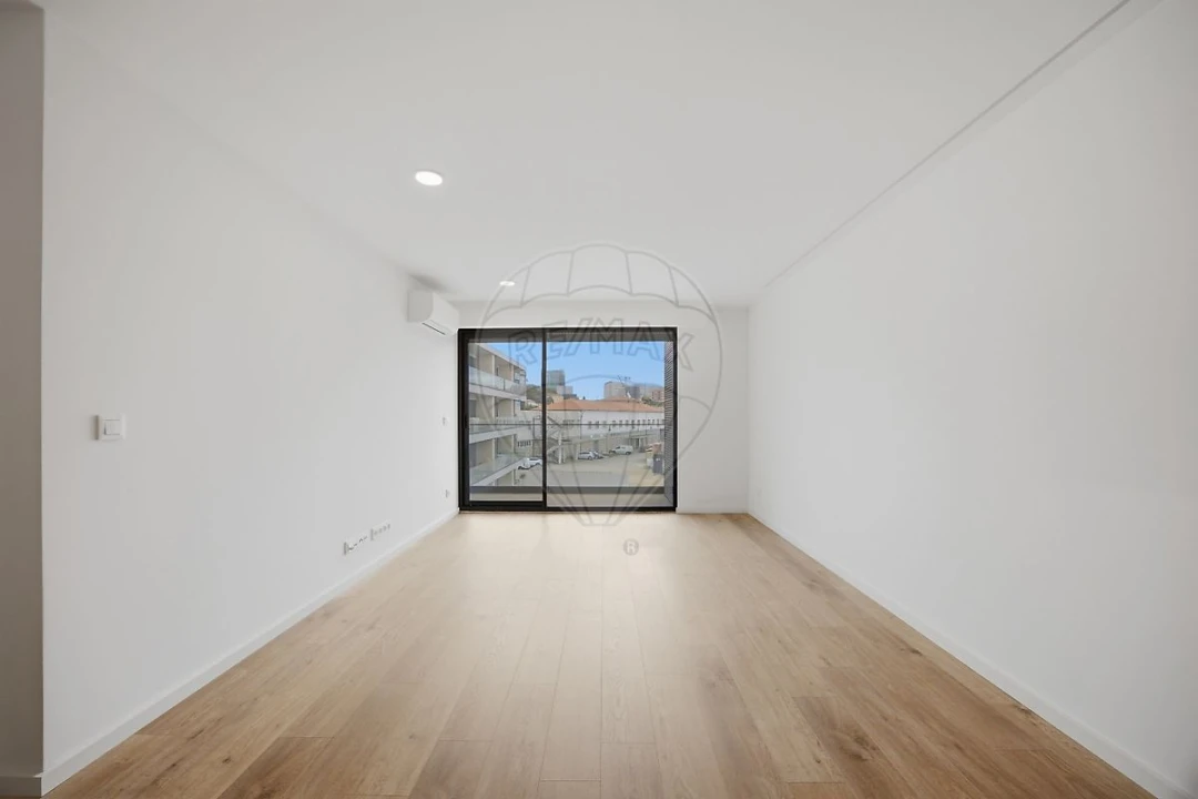 Apartamento T1 para Venda em Santa Marinha e São Pedro da Afurada Foto 8