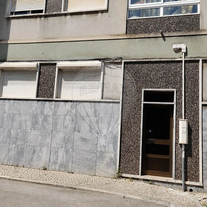 Apartamento T2 para Venda em Almada, Cova da Piedade, Pragal e Cacilhas Foto 1