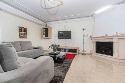 Apartamento T3 para Venda em Vialonga