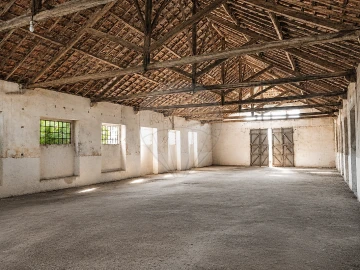 Armazém para Venda em Almargem do Bispo, Pêro Pinheiro e Montelavar