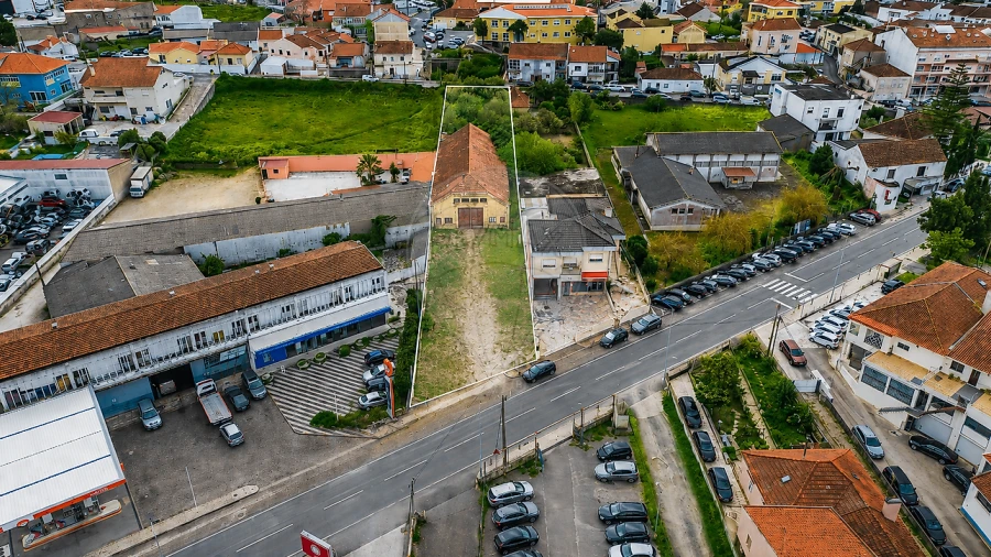 Armazém para Venda em Almargem do Bispo, Pêro Pinheiro e Montelavar