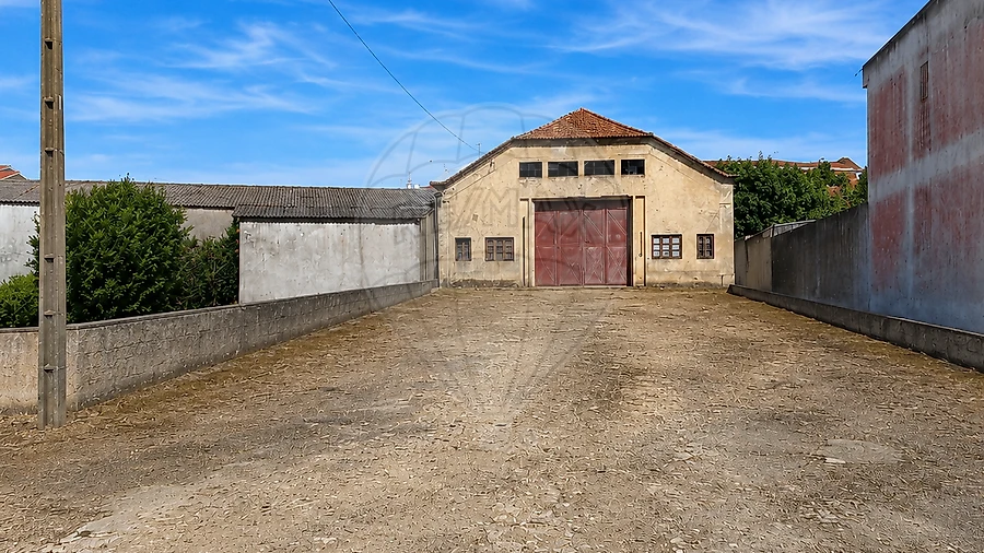 Armazém para Venda em Almargem do Bispo, Pêro Pinheiro e Montelavar