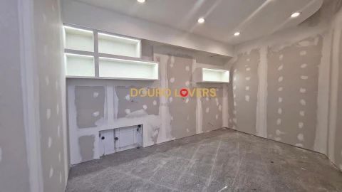 Negócio para Venda em Arcozelo