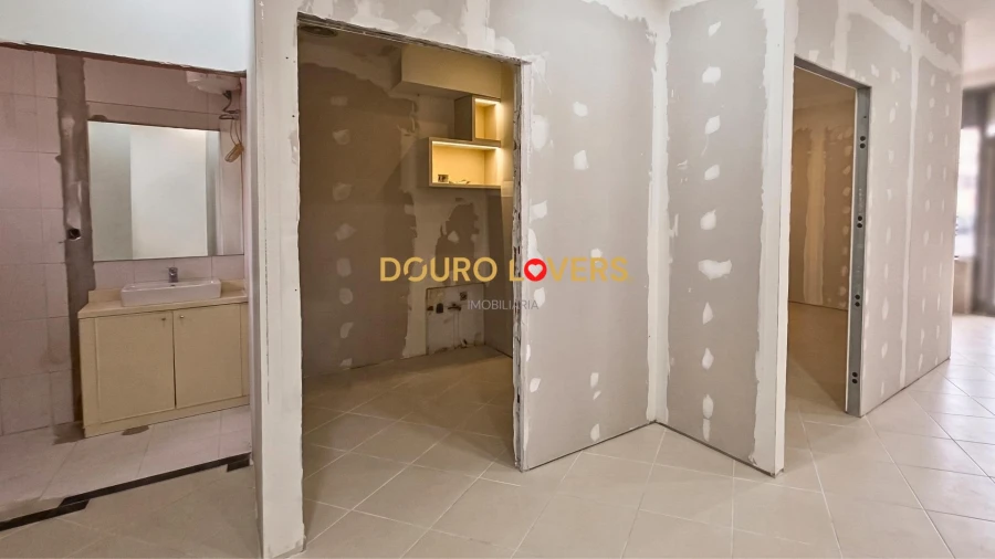 Negócio para Venda em Arcozelo Foto 4