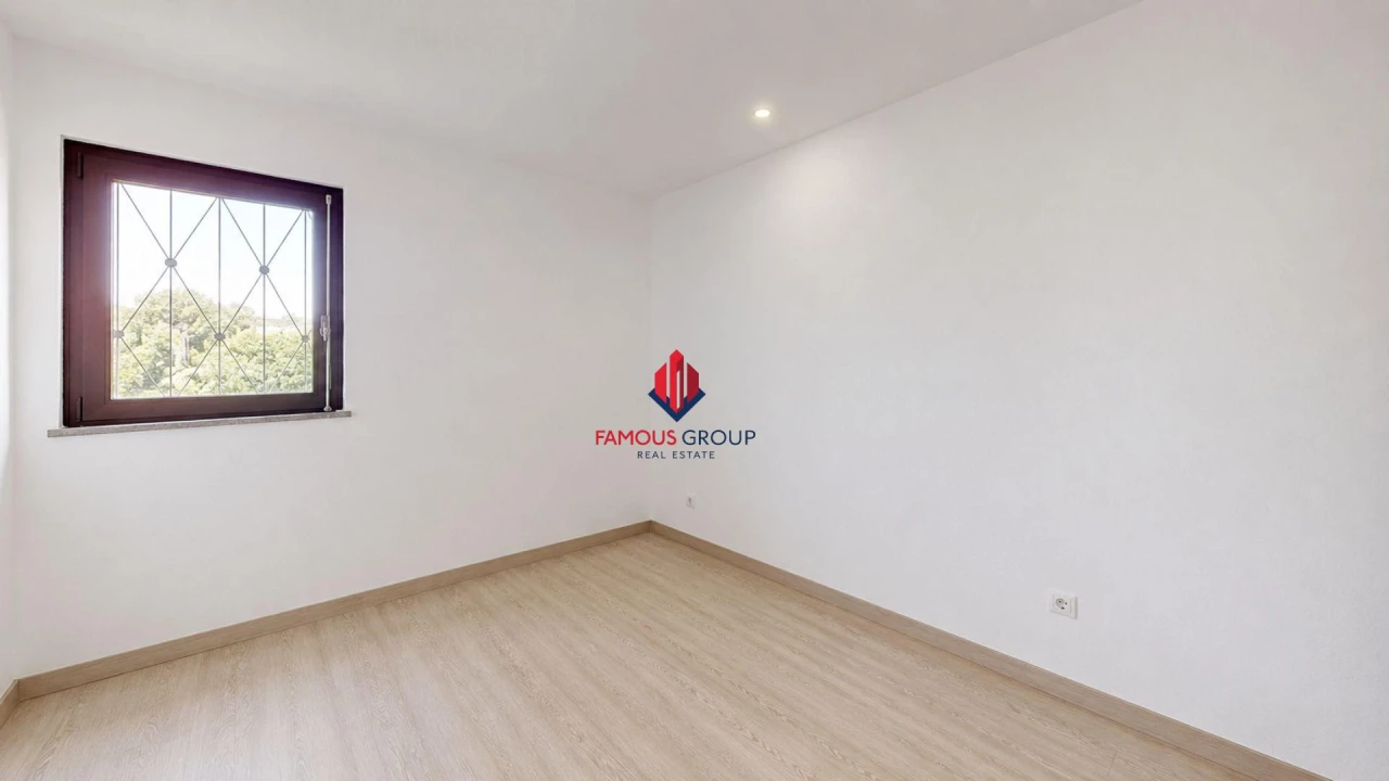 Apartamento T2 para Venda em Ferreiras Foto 19