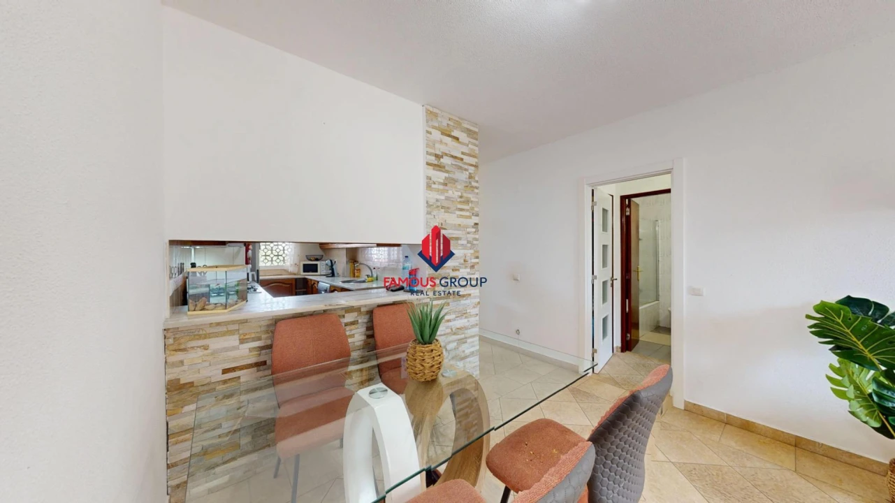 Apartamento T2 para Venda em Ferreiras Foto 3