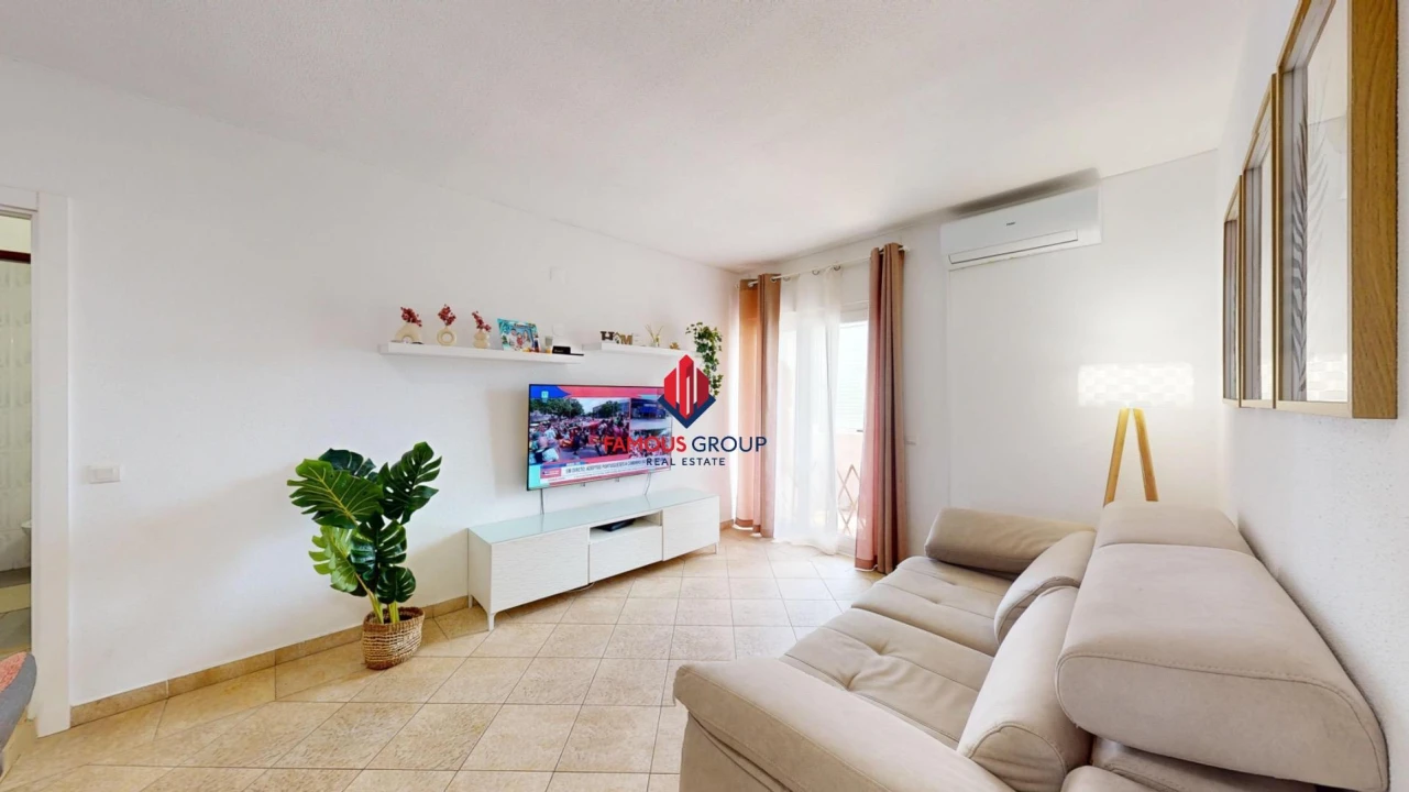 Apartamento T2 para Venda em Ferreiras Foto 5