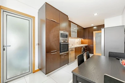 Apartamento T3 para Venda em Braga (Maximinos, Sé e Cividade)