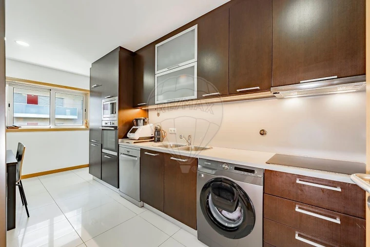 Apartamento T3 para Venda em Braga (Maximinos, Sé e Cividade) Foto 3