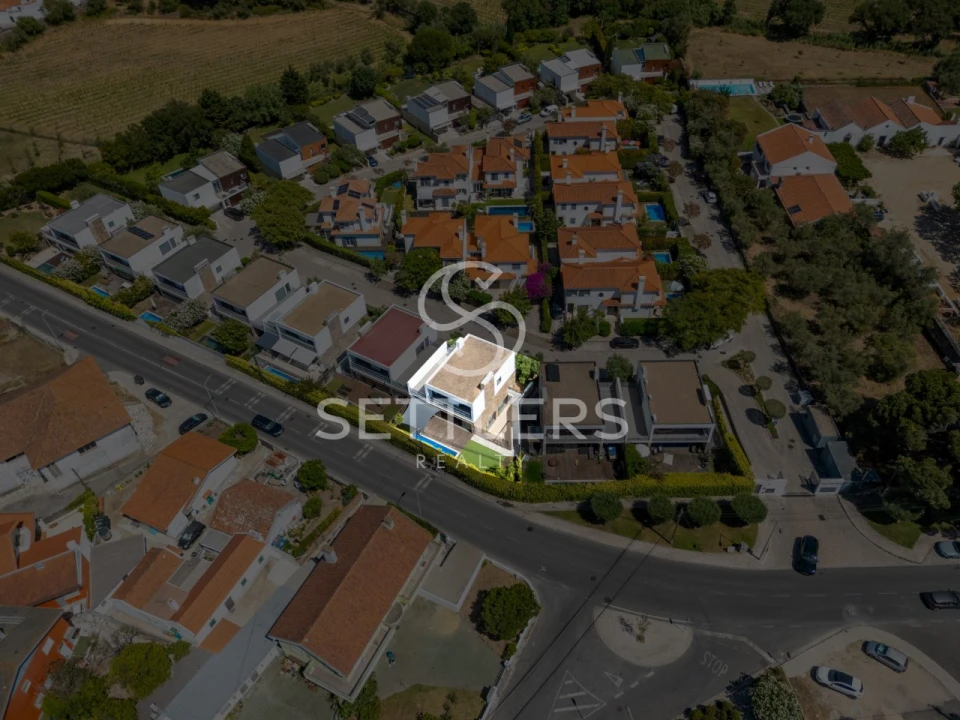 Moradia T5 para Venda em Alcabideche Foto 47