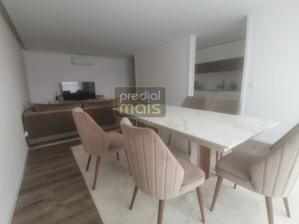 Apartamento T3 para Venda em Lousado Foto 2