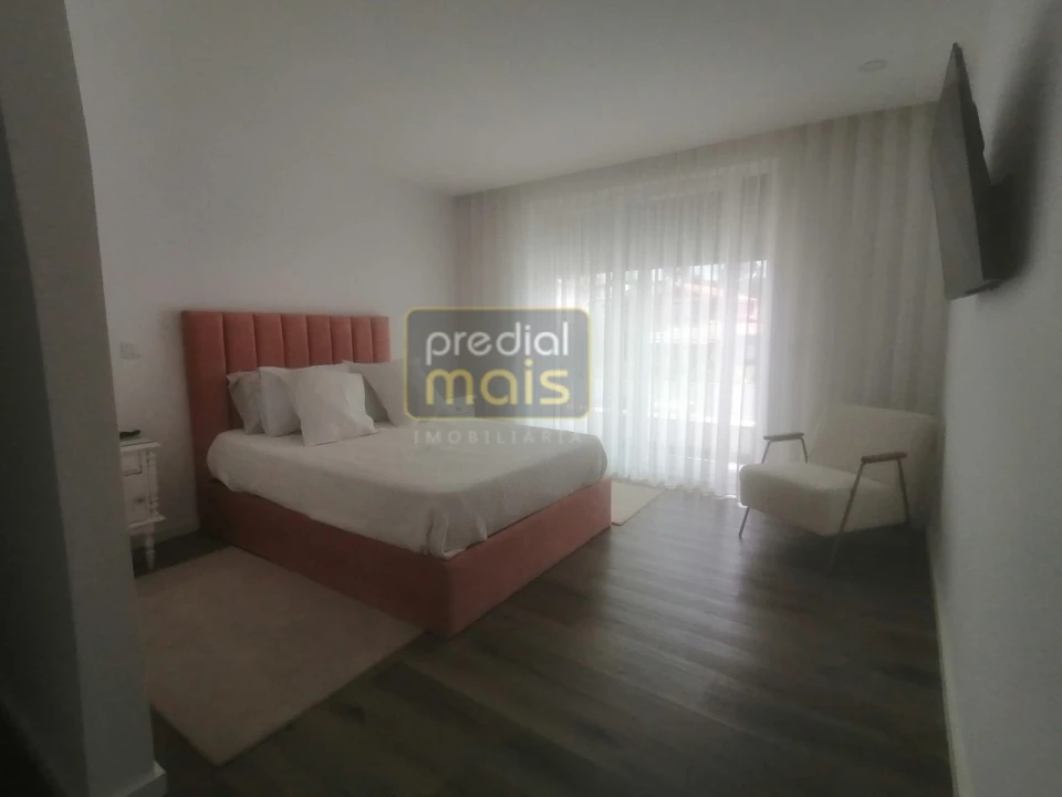 Apartamento T3 para Venda em Lousado Foto 11