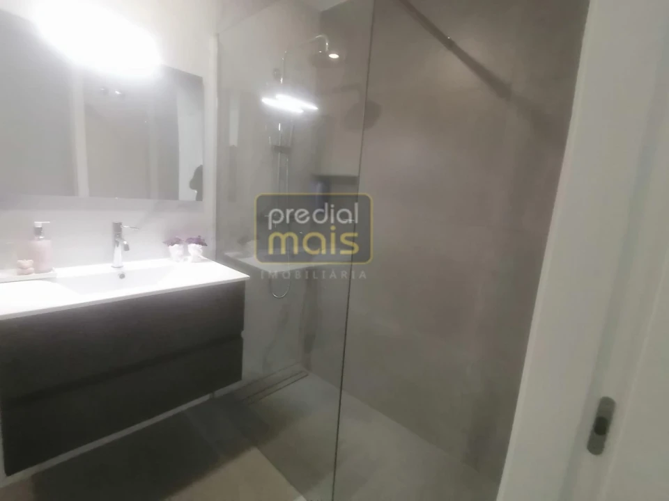 Apartamento T3 para Venda em Lousado Foto 16