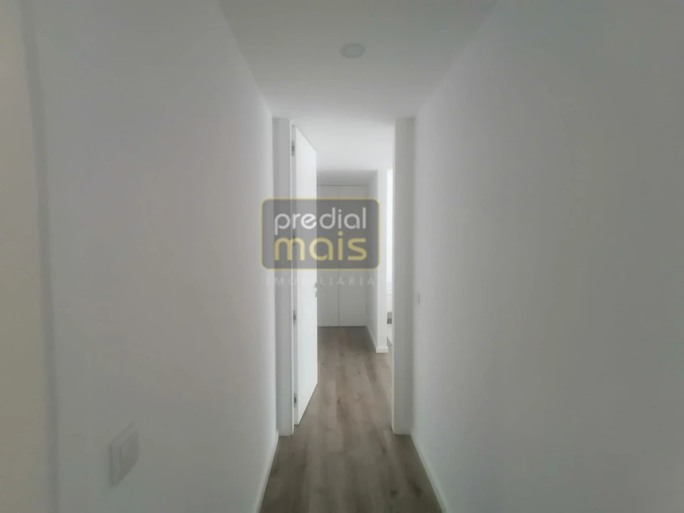 Apartamento T3 para Venda em Lousado Foto 9
