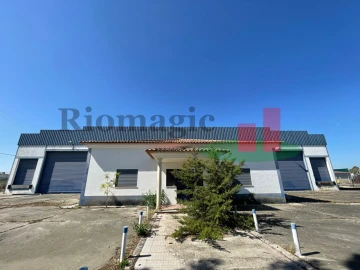 Armazém para Venda em Alpiarça