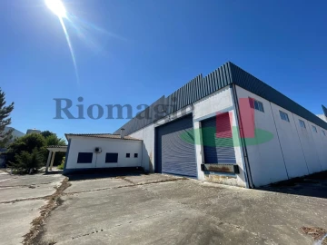 Armazém para Venda em Alpiarça