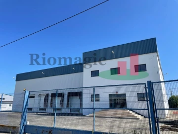 Armazém para Venda em Alpiarça