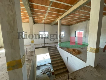 Armazém para Venda em Alpiarça