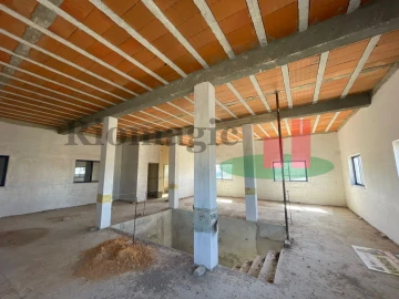 Armazém para Venda em Alpiarça