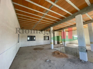 Armazém para Venda em Alpiarça