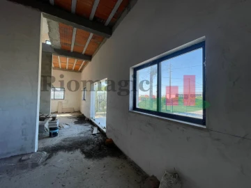 Armazém para Venda em Alpiarça