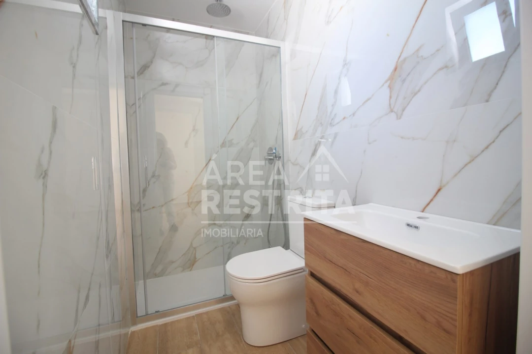 Apartamento T2 para Venda em Penha de França Foto 11