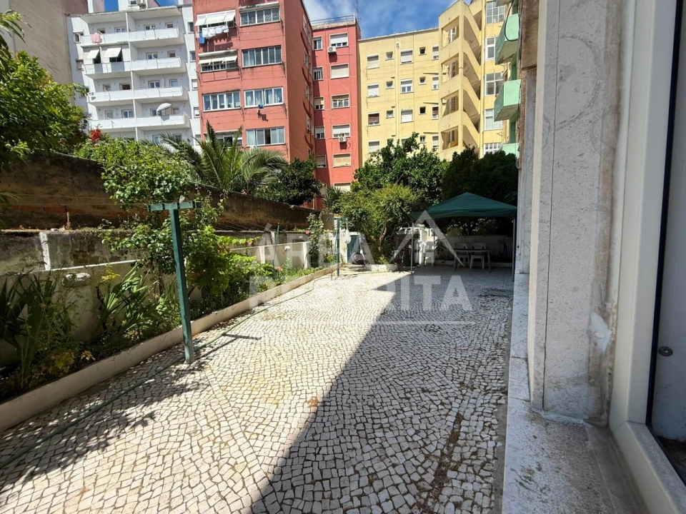 Apartamento T2 para Venda em Penha de França Foto 13