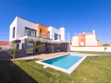 Moradia T4 para Venda em Ericeira