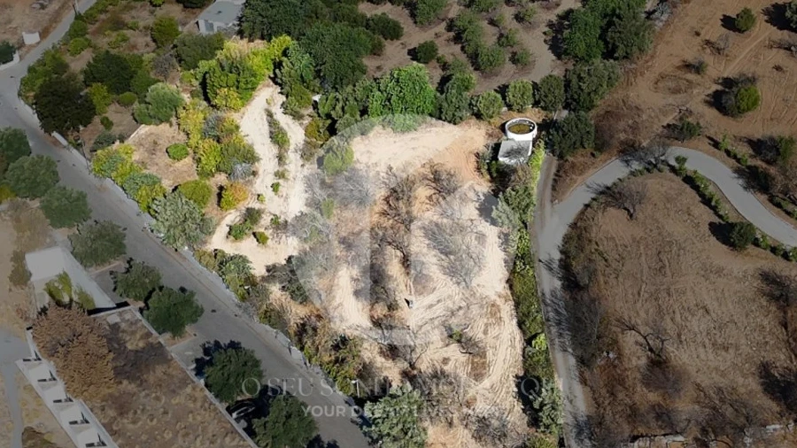 Terreno para Venda em Conceição e Estoi