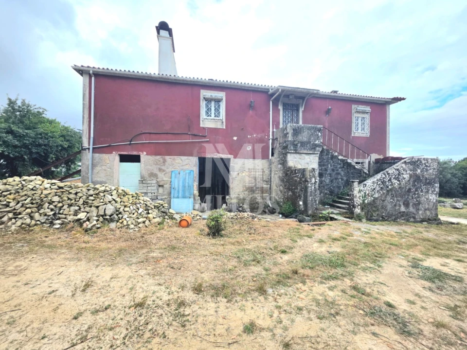 Moradia T4 para Venda em Freixieiro de Soutelo Foto 1