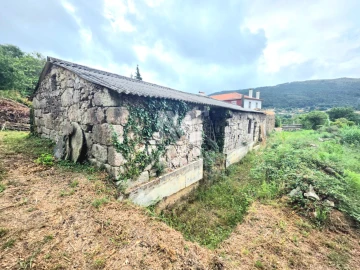 Moradia T4 para Venda em Freixieiro de Soutelo