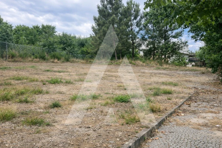 Terreno para Venda em Orgens Foto 2