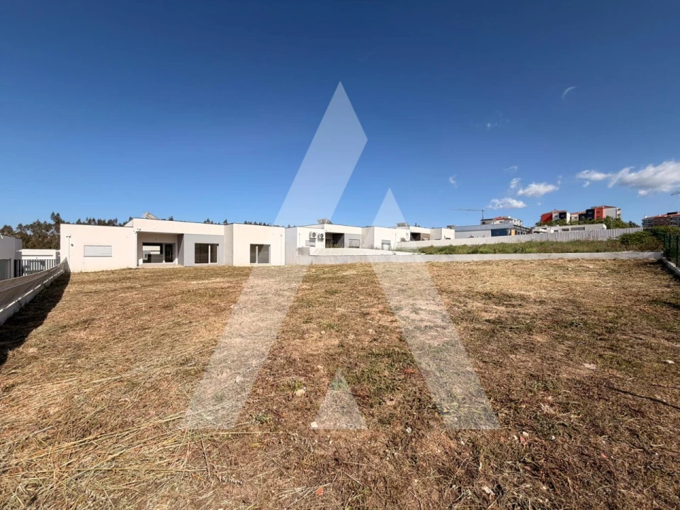 Moradia T4 para Venda em Leiria, Pousos, Barreira e Cortes Foto 1