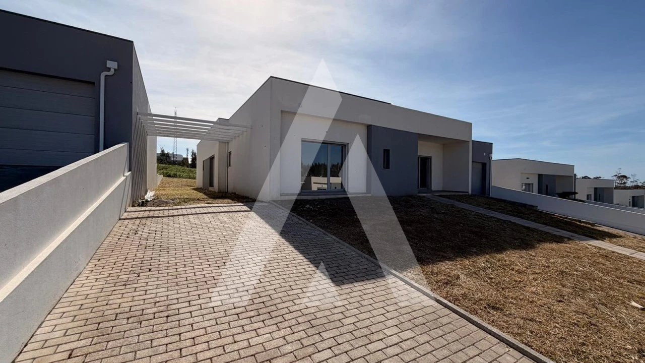 Moradia T4 para Venda em Leiria, Pousos, Barreira e Cortes Foto 47