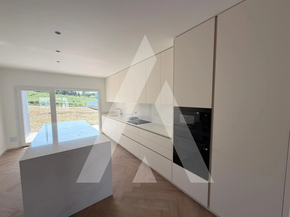 Moradia T4 para Venda em Leiria, Pousos, Barreira e Cortes Foto 10