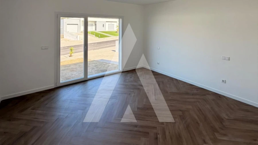 Moradia T4 para Venda em Leiria, Pousos, Barreira e Cortes Foto 39