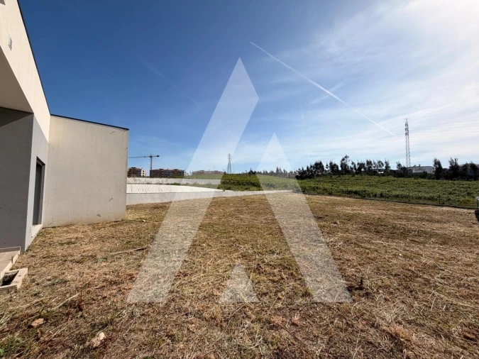 Moradia T4 para Venda em Leiria, Pousos, Barreira e Cortes Foto 51