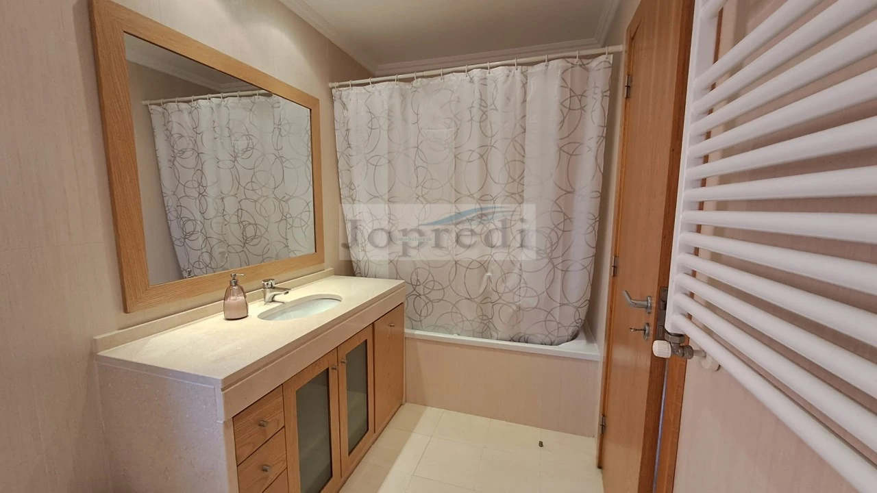 Apartamento T2 para Venda em Santa Maria e São Miguel, São Martinho, São Pedro Penaferrim Foto 22