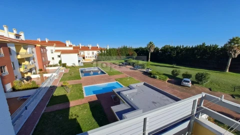 Apartamento T2 para Venda em Santa Maria e São Miguel, São Martinho, São Pedro Penaferrim